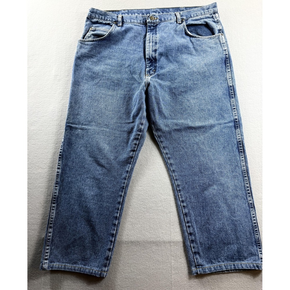 Wrangler Jeans Mens 42x30 (42x27) Medium Wash Relaxed Straight Rugged Wear Denim
